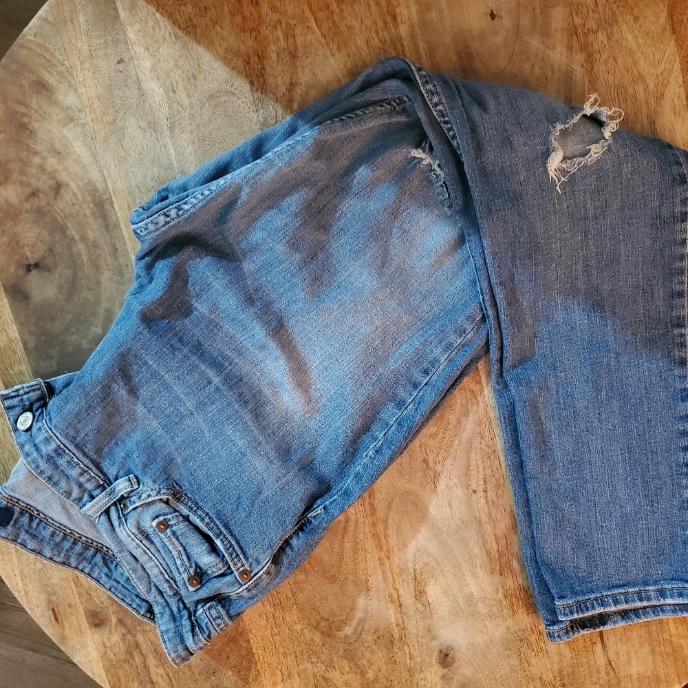 Levis 524 Size 17 Ripped on Legs